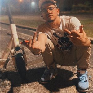 Meet your Posher, Alex